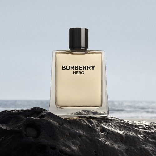 BURBERRY 隆重呈獻全新HERO香氛
