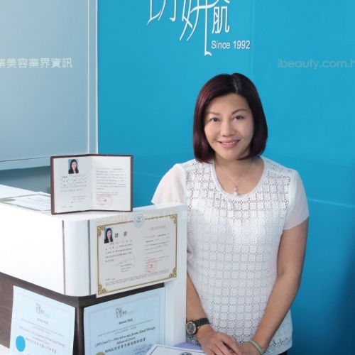 以心護理　助人無價 莫佩環