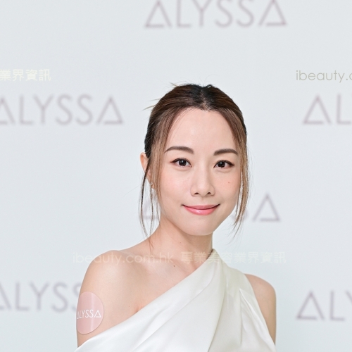 鄧麗欣 從校花少女到貼地女神